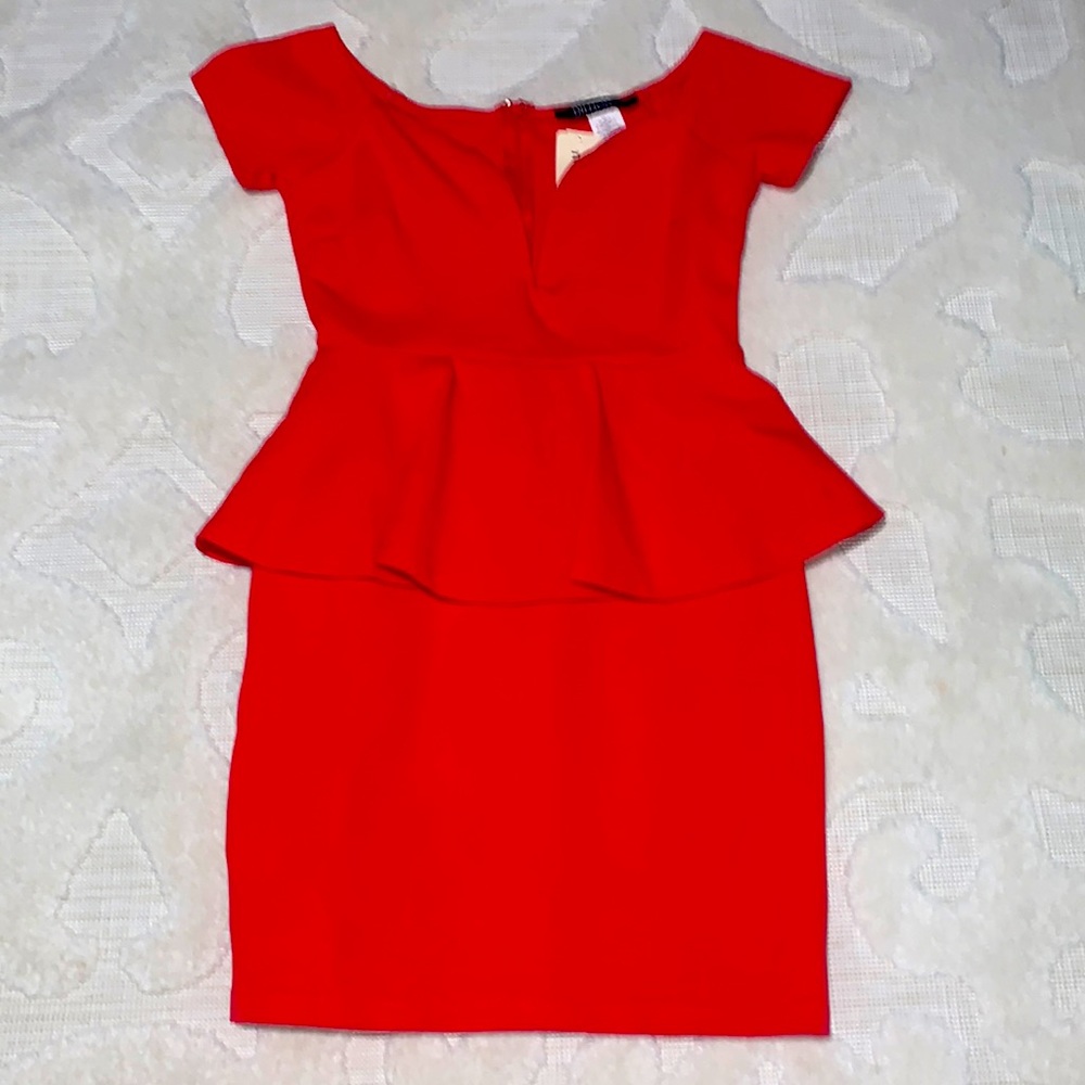 Women’s NWTs Red Dress size medium